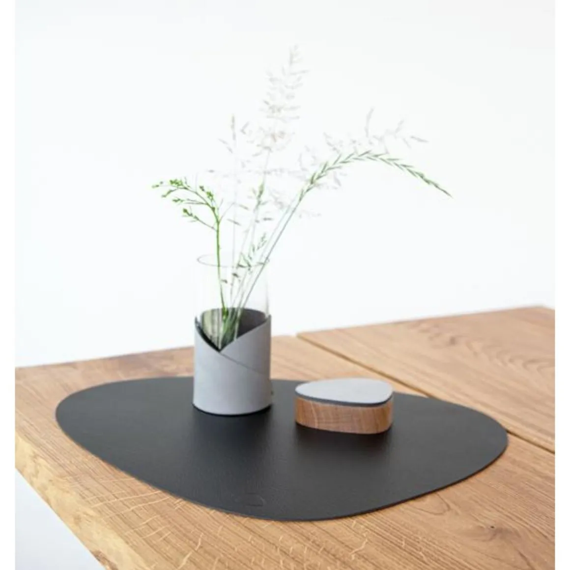 LINDDNATischset L 37x44 cm Curve Bull black