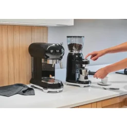 SmegKaffeemühle 150 W schwarz